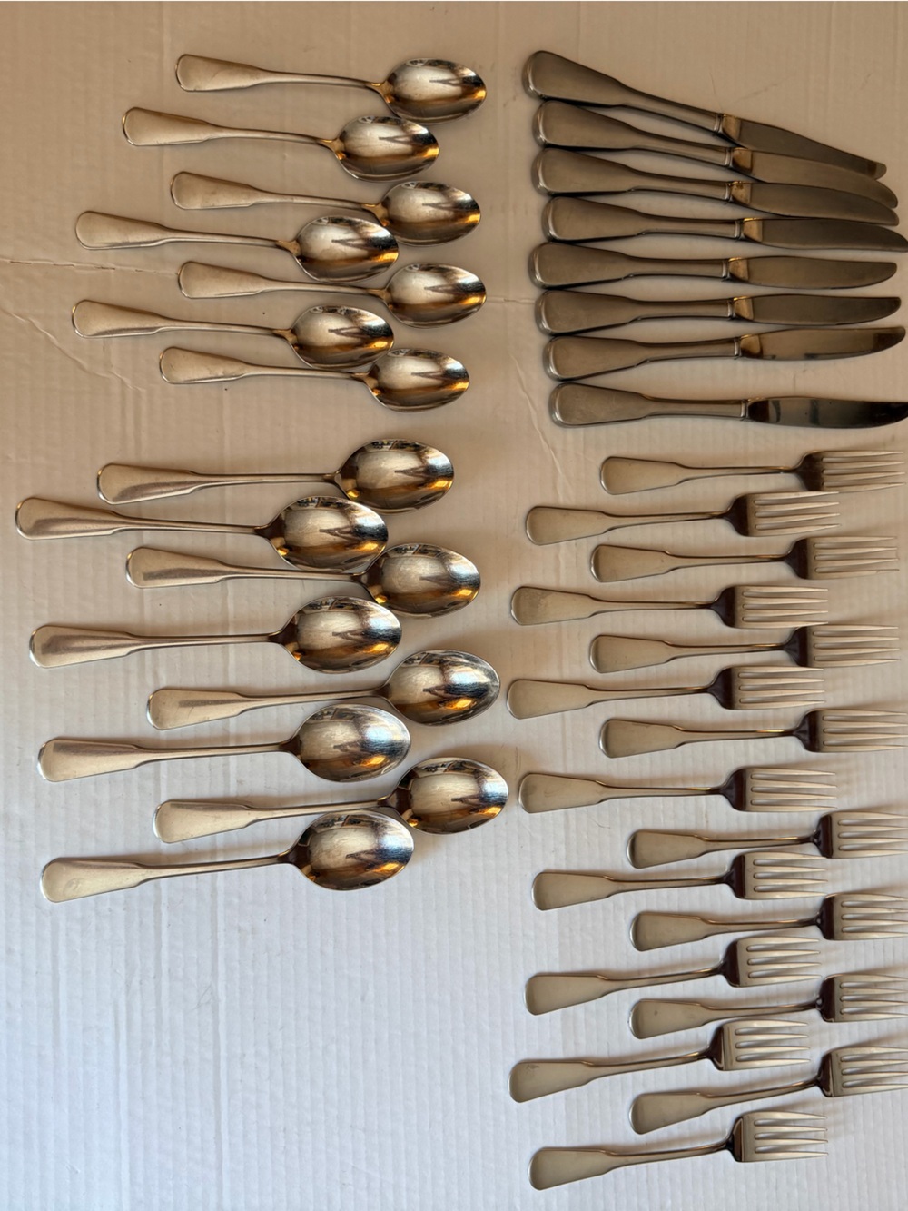 Oneida S.S.S. Colonial Boston Minute Man Stainless Flatware Set - 40 Pc Service